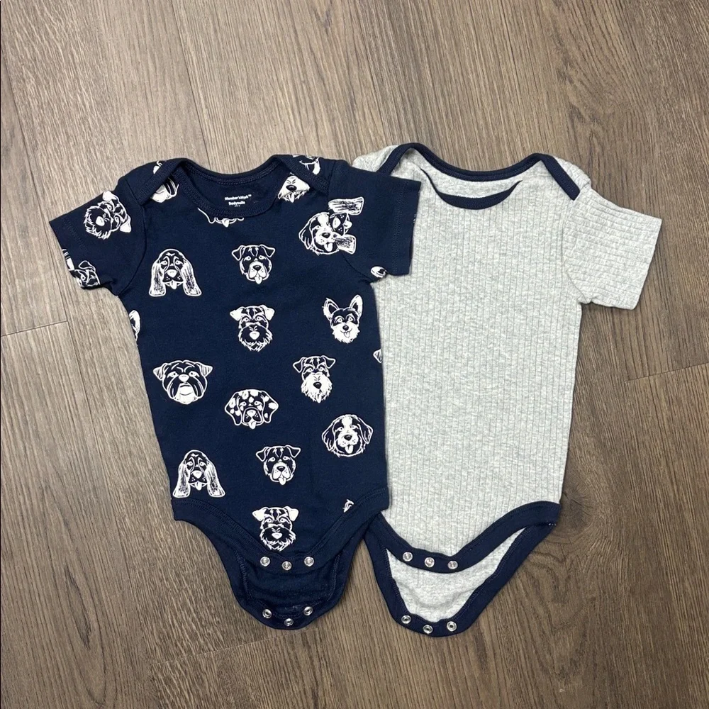 NWOT Member’s Mark 6 month Baby Bodysuits Set x4 in Blues, Gray, and White
